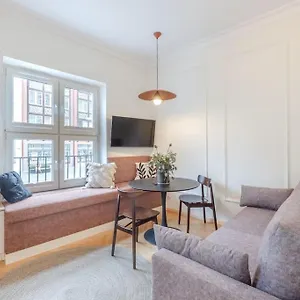  Apartament Modern In Centre